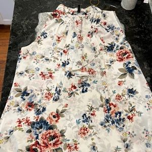 White House Black Market Sleeveless Top Size Medium